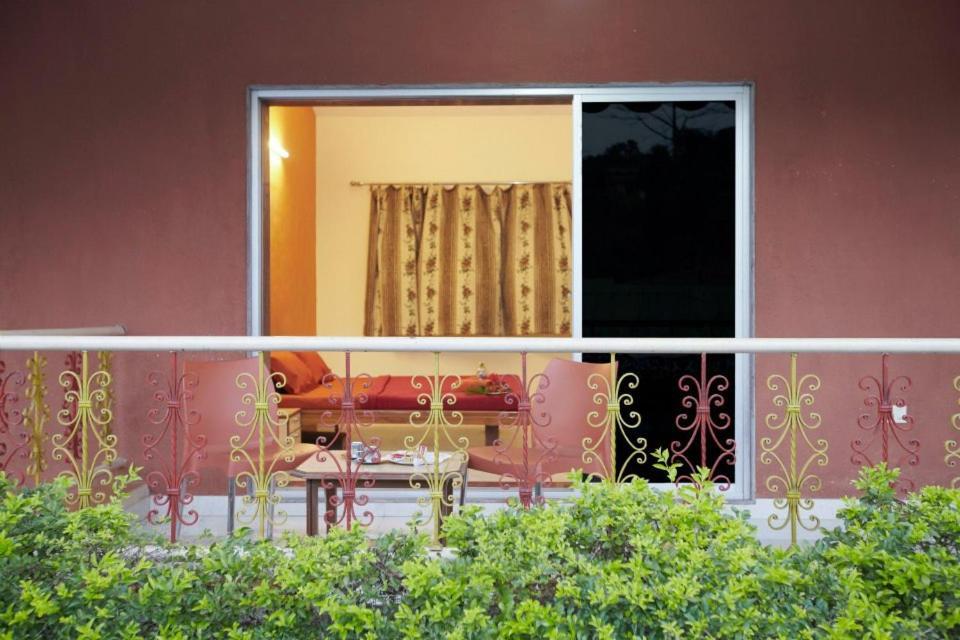 Cold Spot Village Resort Mahābaleshwar Esterno foto